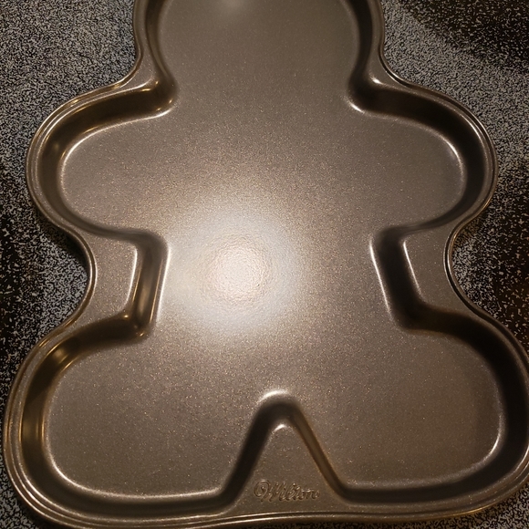 2 new Christmas muffin/cookie pans.  Excellent condition. Never used. - Picture 6 of 8